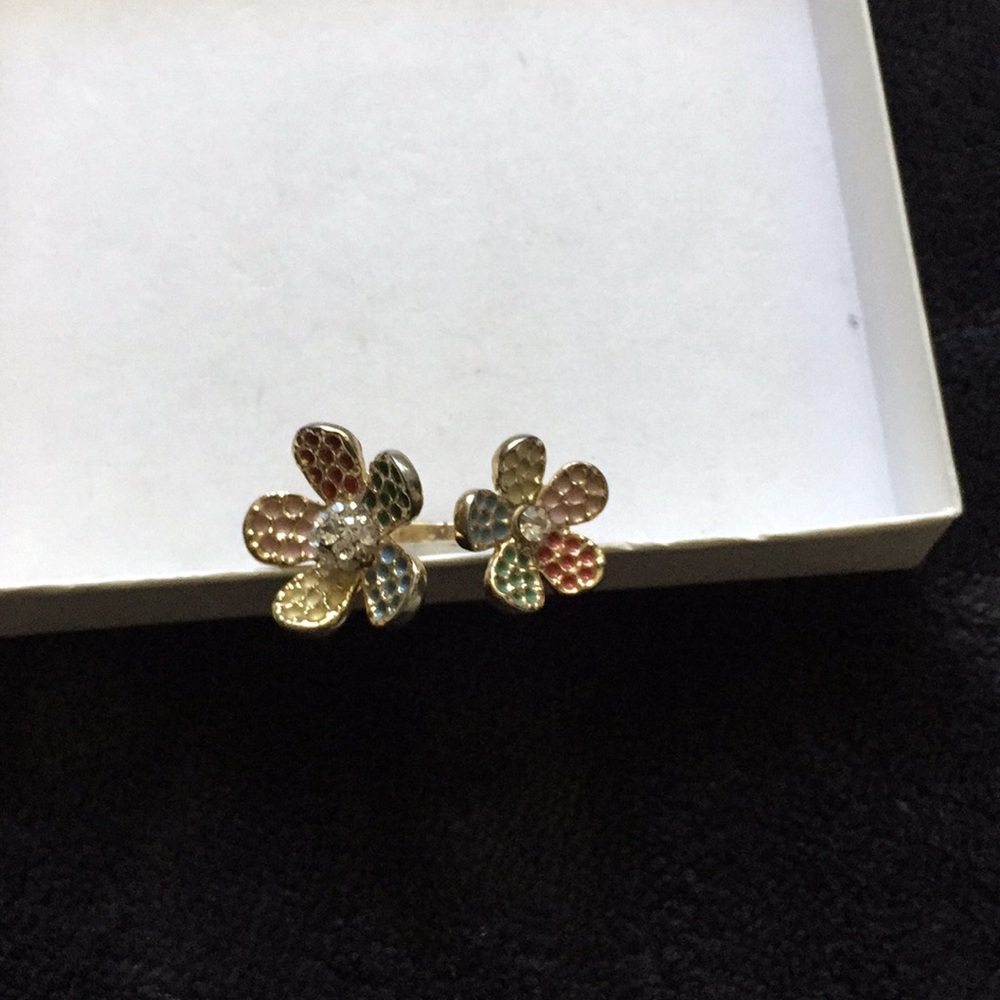 Rings - Picture 3 of 4